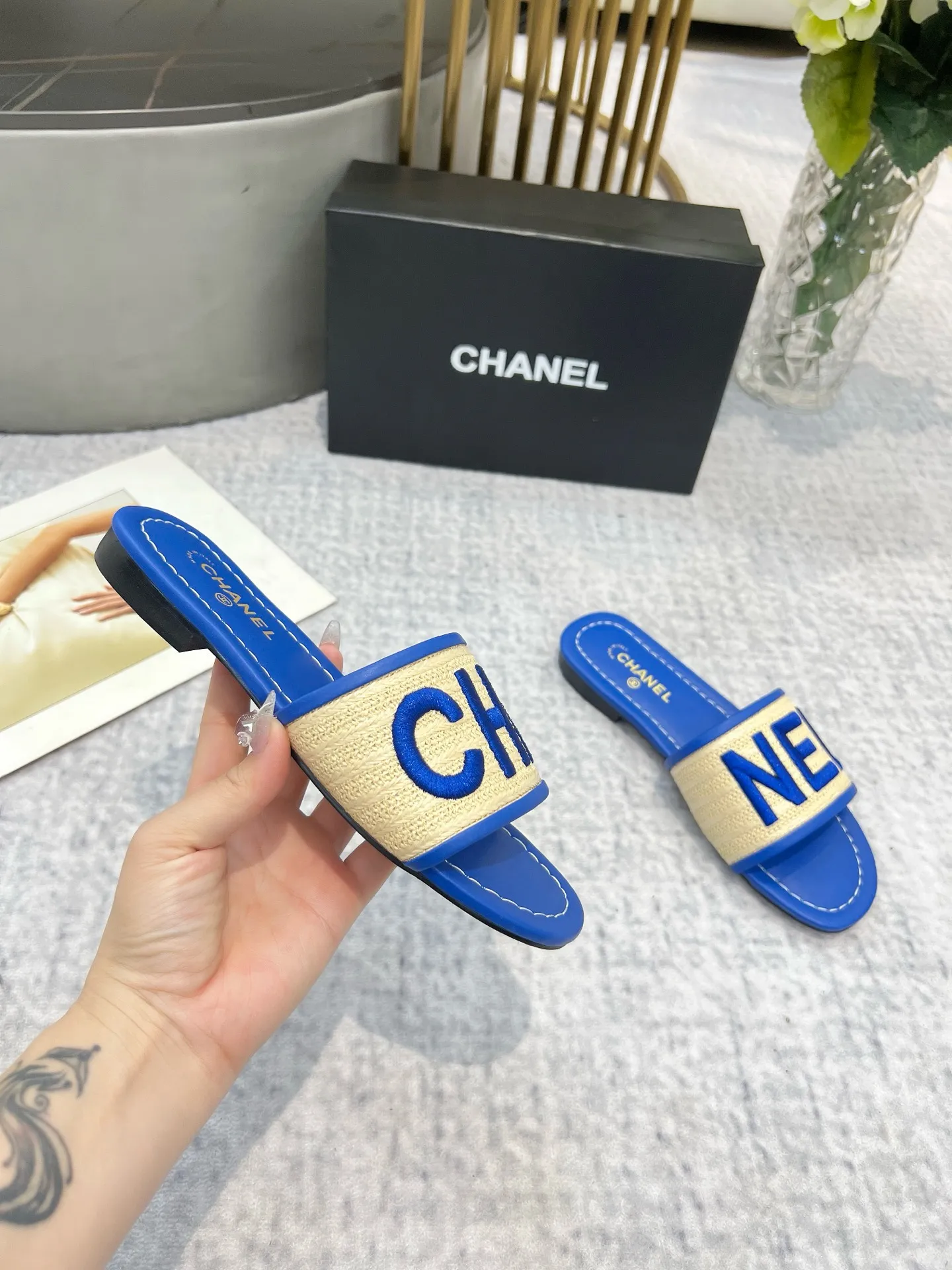 💕💕Factory direct selling price p340💕💕 Genuine leather sole +30 CHANEL, the upper uses three-dimensional electric embroidery technology, the upper foot is comfortable, soft and breathable, must-have size 35-43, leather sole +30